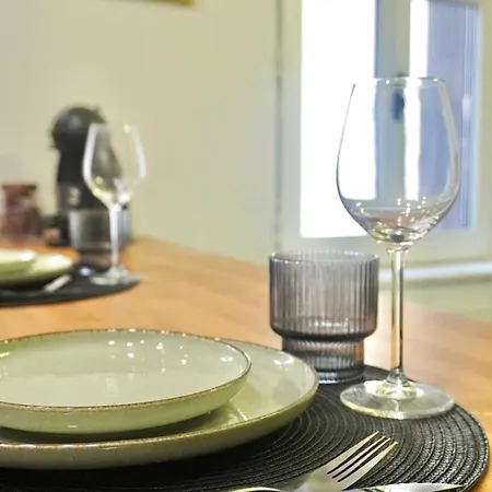 Apartament Chamant T2 Proche Des Halles - Equipe Narbona